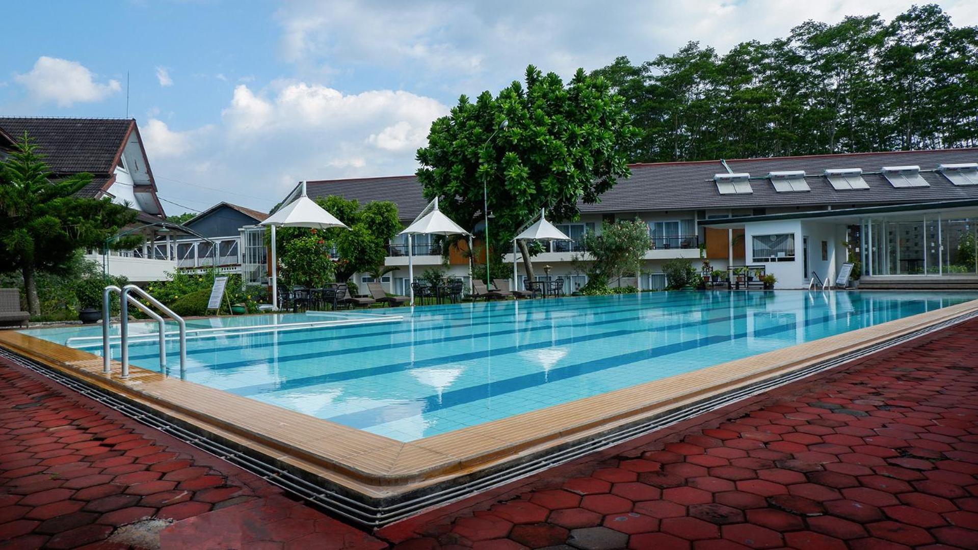 Front One Resort Magelang Ngoại thất bức ảnh